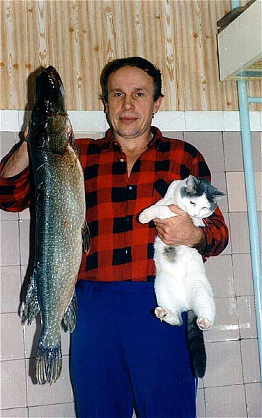 Батя с щукой на 8,5 и котом на 4,5 :))
