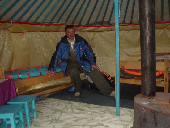 В юрте.