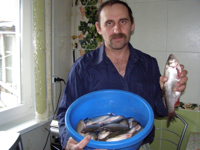 Трофейный язь и дневной улов сороги