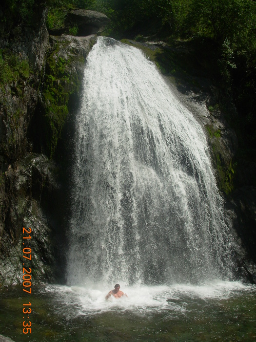 Водопад на оз.Телецком