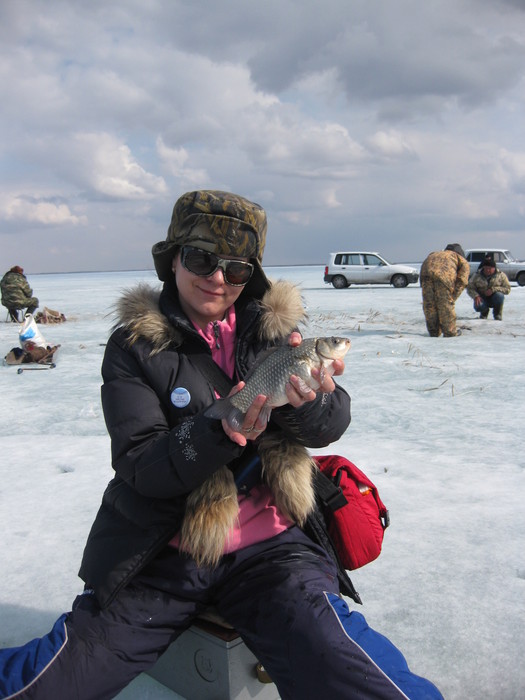 Леночка и карась