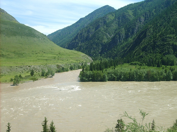 Устье Сумульты, вода еще грязная...