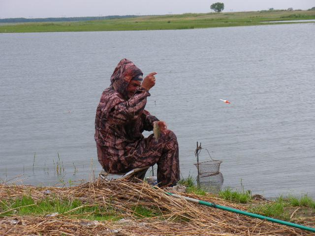 клюёт!