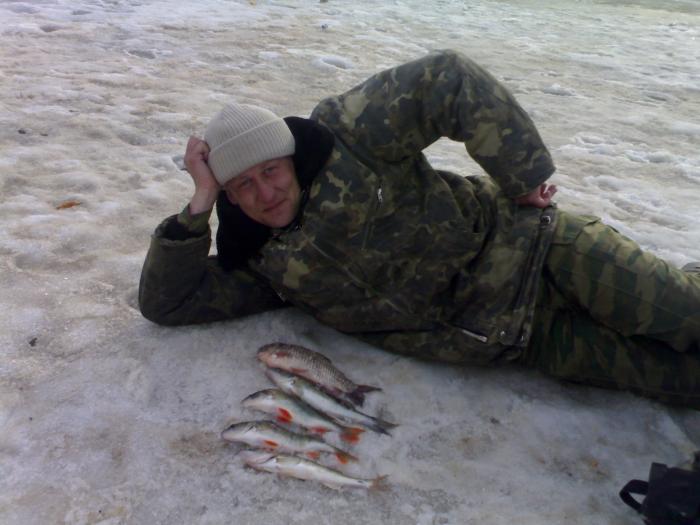 и карась клюёт со льда