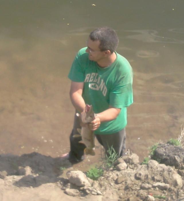 В сандалях?, в воду?, ради рыбы? помочь? Ну и зачем ник Негодяй?, ДРУЖИЩЕ!!!