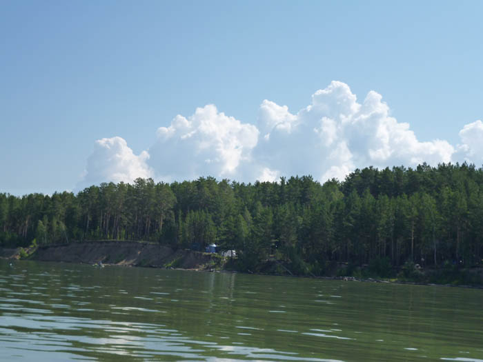 Перистые кончились, пошли кучевые