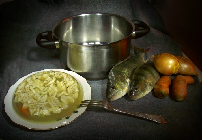 Заливное из окуней.