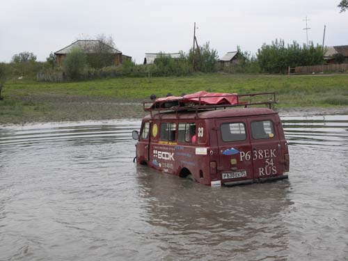 Плывем