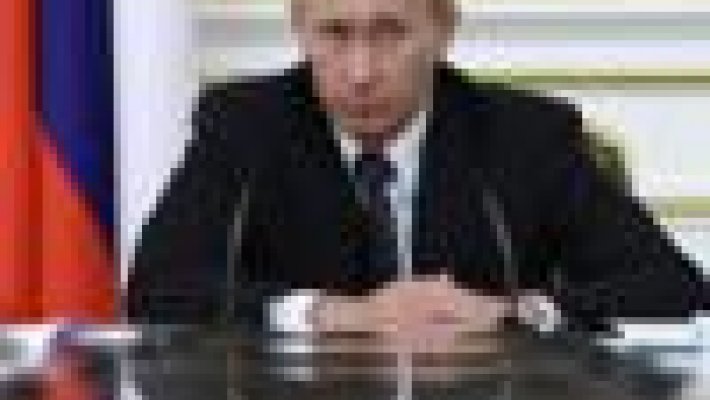 Путин призвал отменить норму о платных рыболовных участках