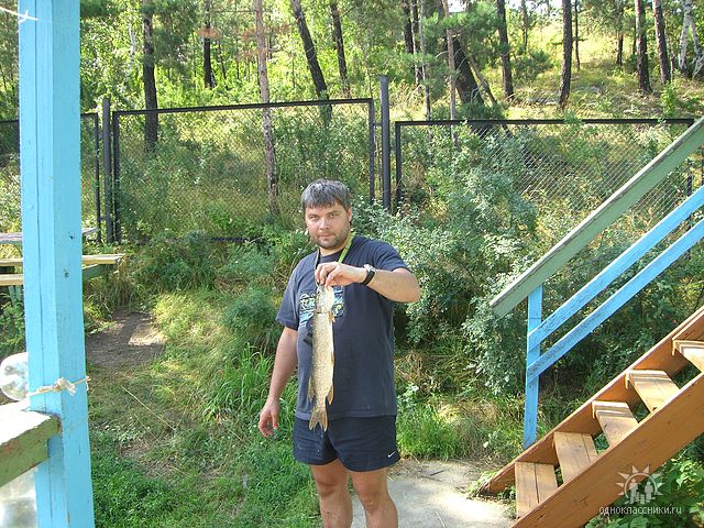 Моя первая в жизни щука!))) 2009 год