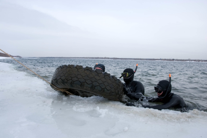 Чистка ГЭС 2012