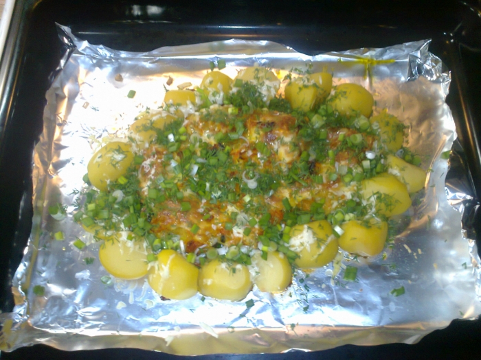Запеченый судак под овощами с отварным картофелем.....