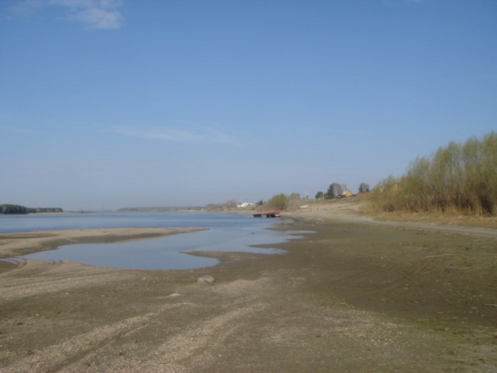 Устье Уень. Воды очень мало. 13.05.12 г.