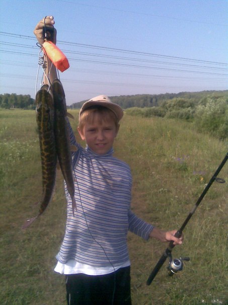 р.Иня, племянник Дима на иглу посажен.