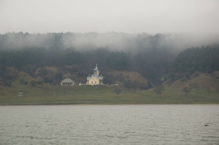 Церковь.