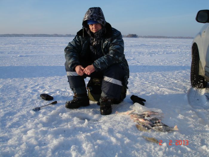 Хорошая лунка попалась Ромке!