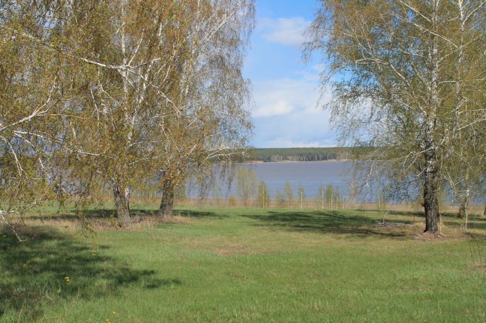 На реке