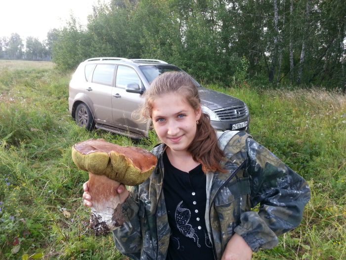 Этот клюнул на улыбку