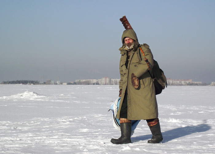 "Согревает в холода борода..."