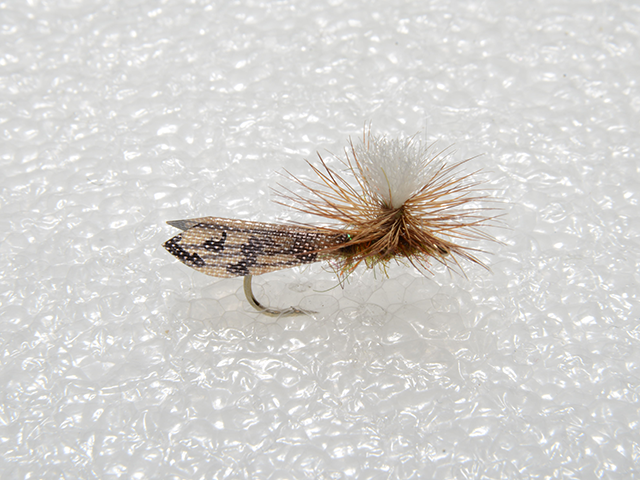 Caddis Parashute Style VM