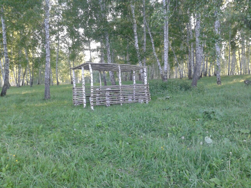 вот такие легкие беседки у нас)