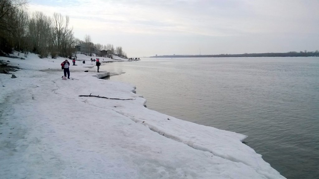 Народу куча, а толку ноль.
