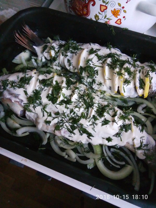 Язь под сметаной.