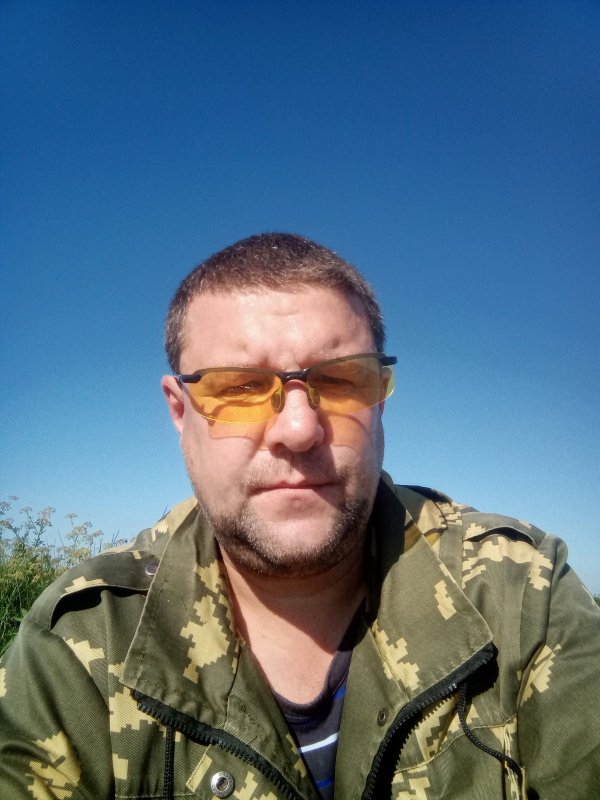 Не клюёт.