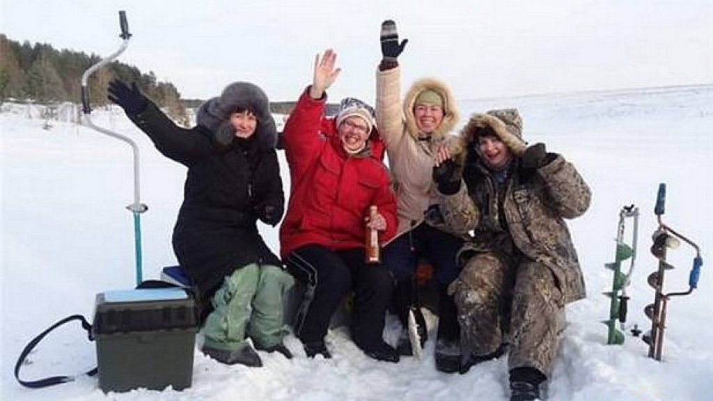 Поздравляем всех рыбачек с Праздником! Стихи... С юмором ))