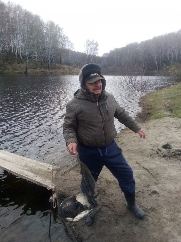 Сибирь не сдаётся ?Погода вновь — займи и выпей. Я занял, выпил, дождь пошел. Стою продрогший мокрый пьяный, Еще и деньги отдавать…