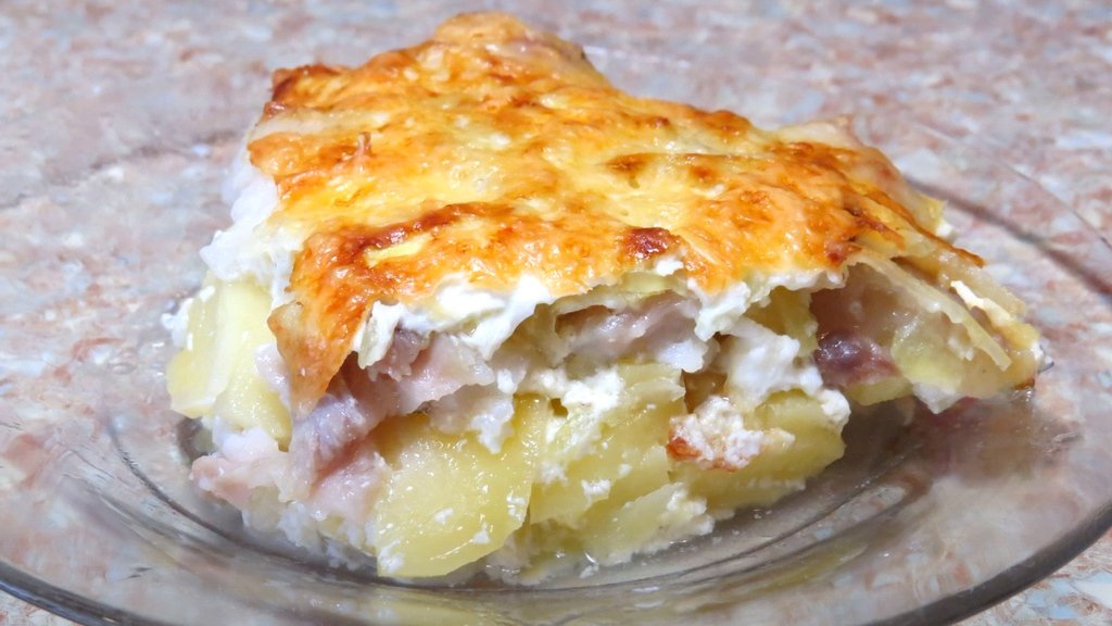 Рыбная запеканка с картофелем и сыром