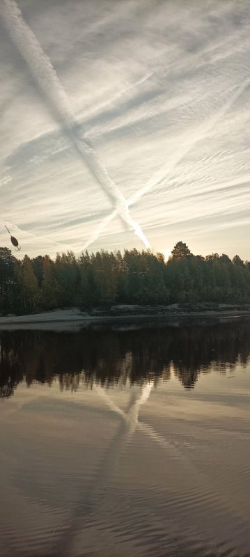 Знаки есть, рыбов нет)
