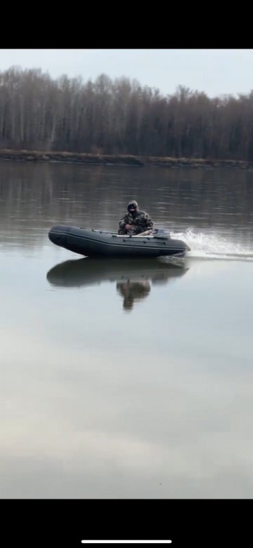 🚤