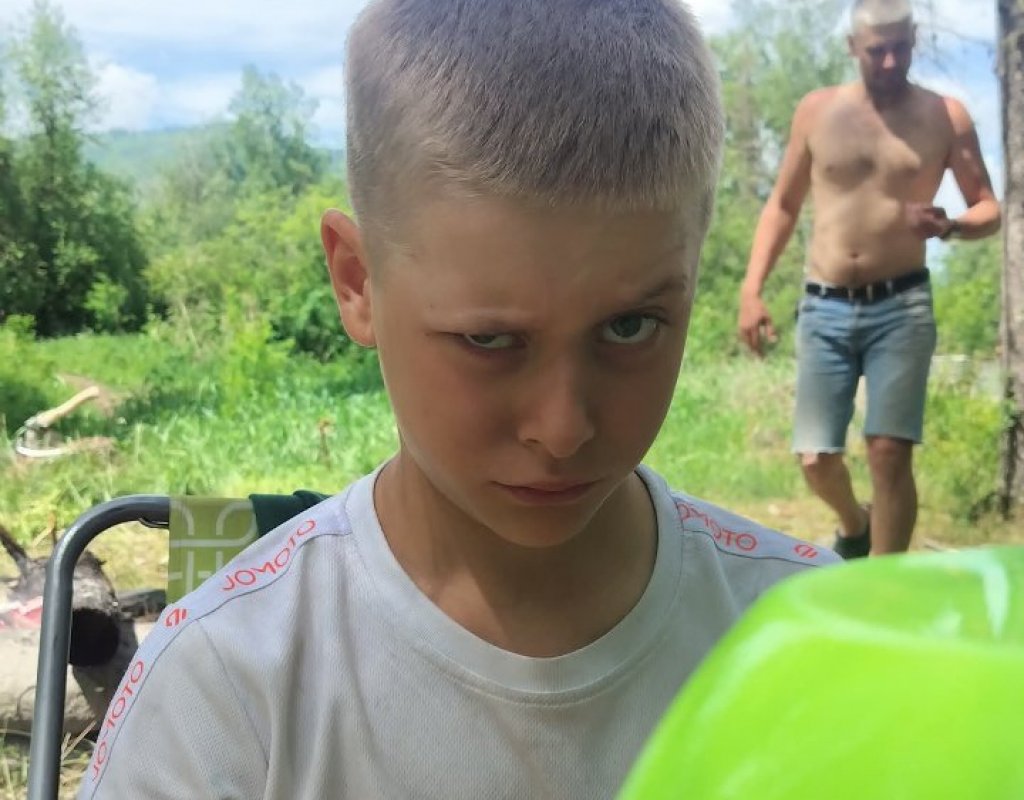 Третий сошёл