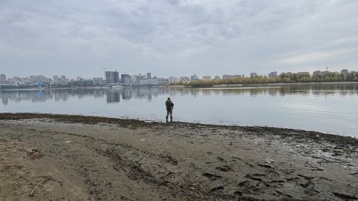 Окунь около Сибирь арены