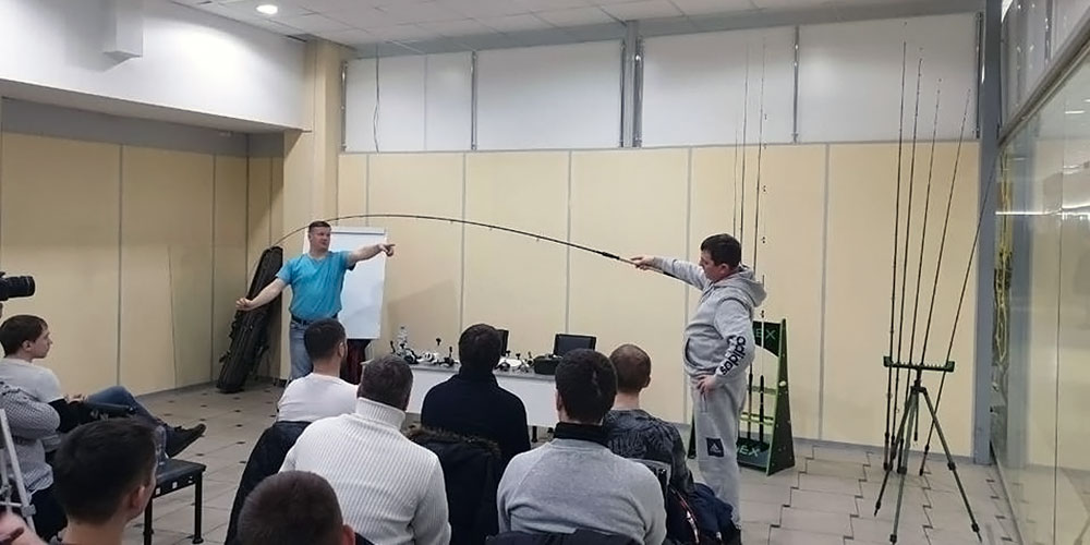 На первом семинаре по фидерной ловле в Новосибирске Фотография с первого семинара