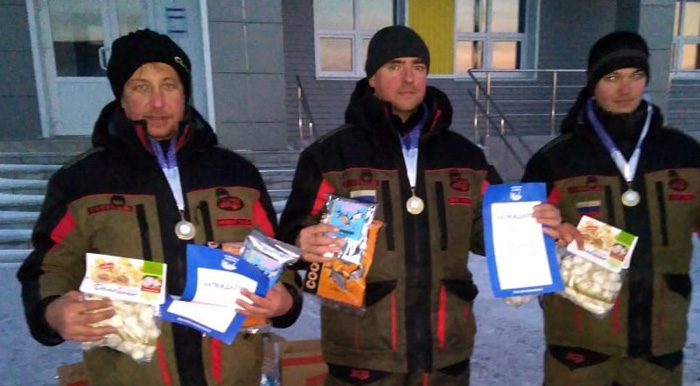 Рыбаки спортсмены заняли первые места на Алтайской зимовке 2018. рыбаки спорстмены