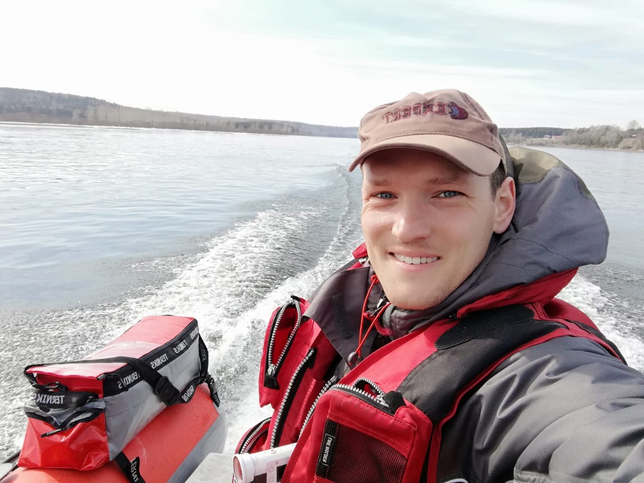 116332