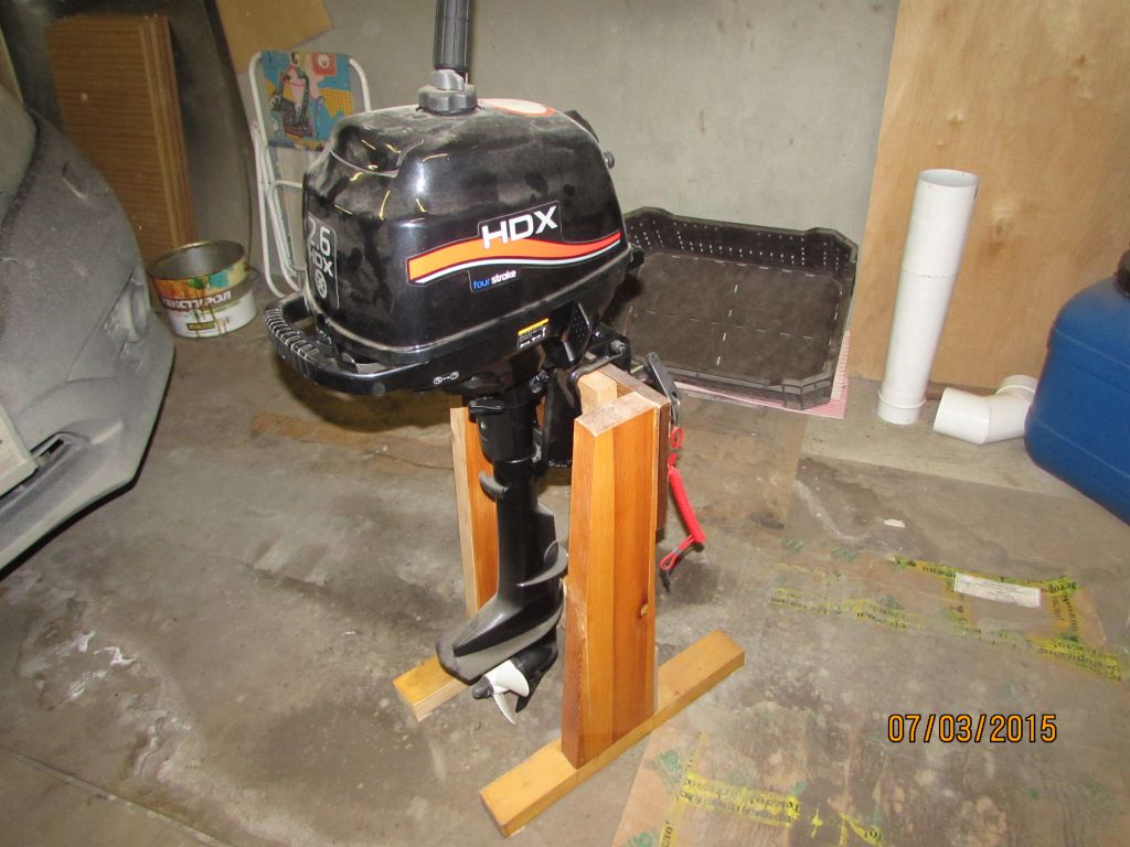 транспортировка мотора 9. тележка для ямаха 9,9 в багажник. как перевозить лодочный мотор. как перевозить лодочный мотор. переправить мотоцикл на лодке.